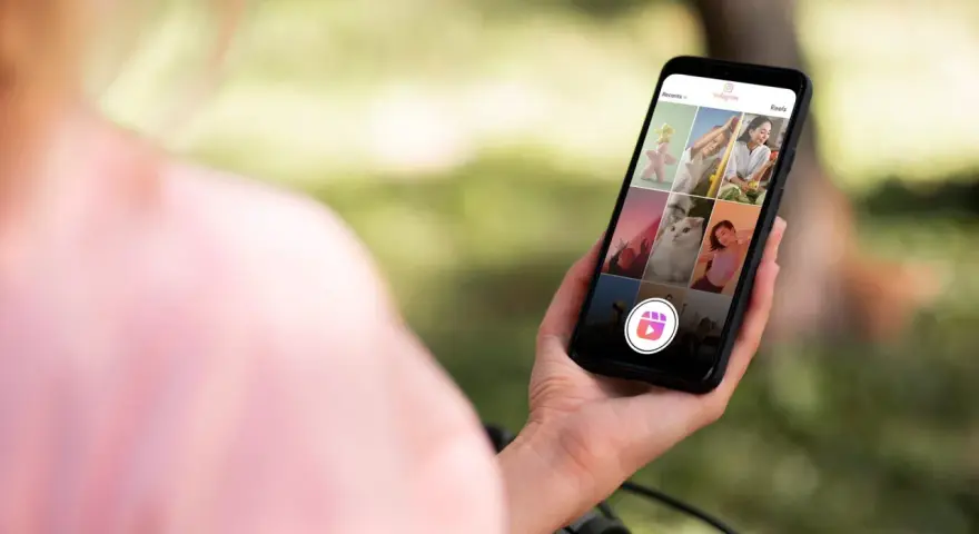 Osoba przegląda rolki na Instagramie, widząc zdjęcia kotów, ludzi i krajobrazów.