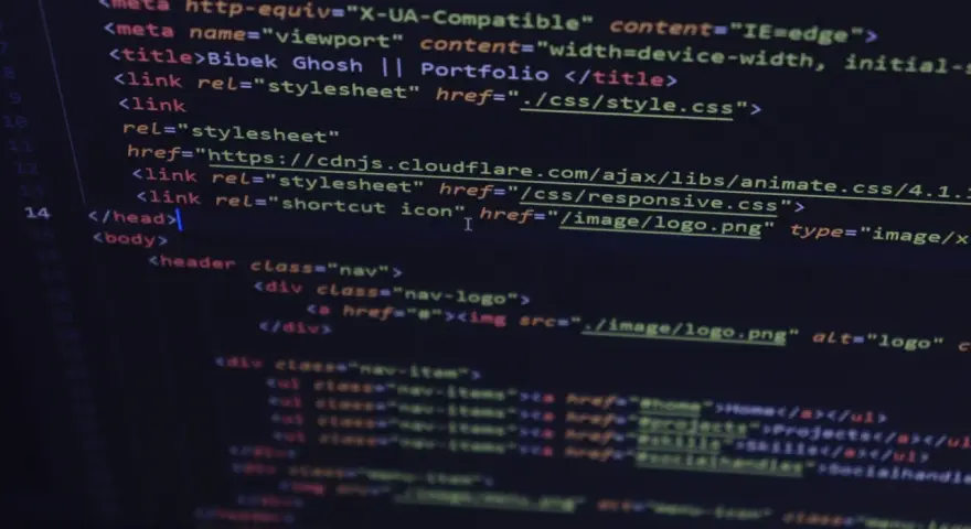 Kod HTML z meta tagami, tytułem strony "Bibek Ghosh || Portfolio" i linkami do plików CSS.